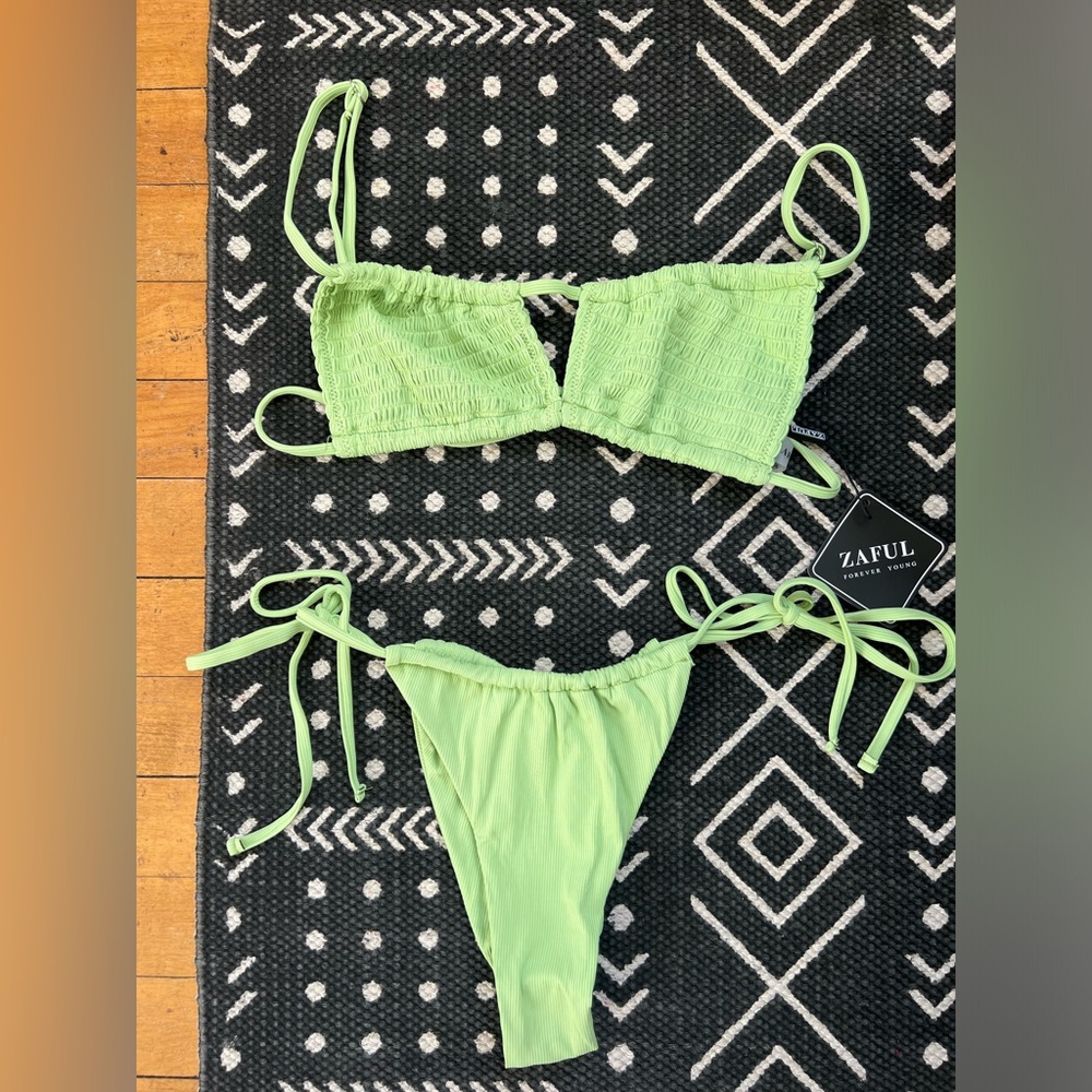 Shein Bikini Set - Picture 2 of 4
